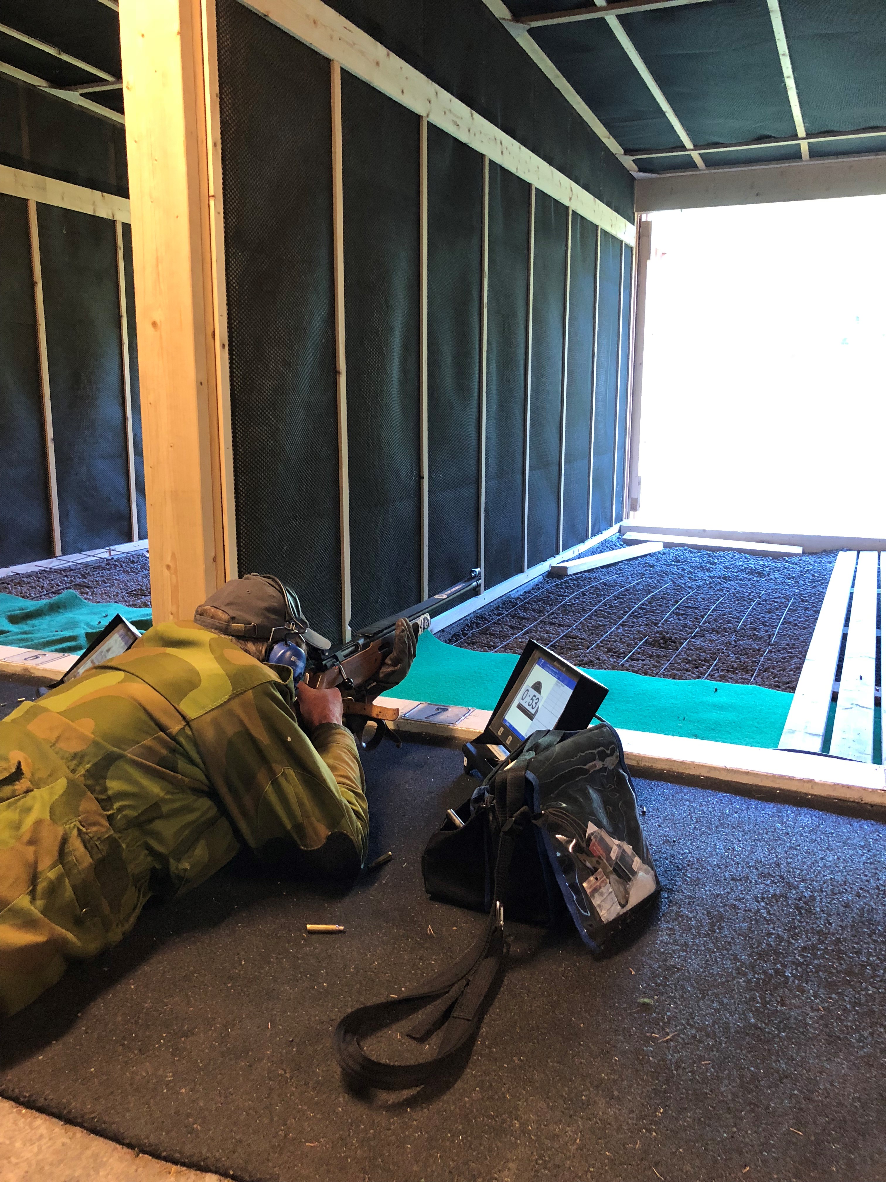 Kurt Arne Beglund skjøt det beste resultatet på Sommerfelten med 30/29 og vant klasse V73.