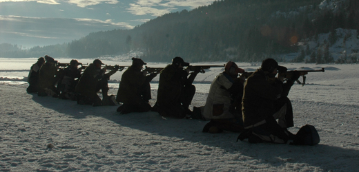 Feltskyting foregår vanligvis mot figurer i terrenget normalt om vinteren/våren 