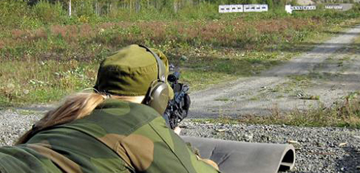 Elevene som til daglig holder til i Gardeleiren fikk gjennom kurset en grundig innføring i hva som regnes som de grunnleggende elementer i alminnelig skyteteknikk.